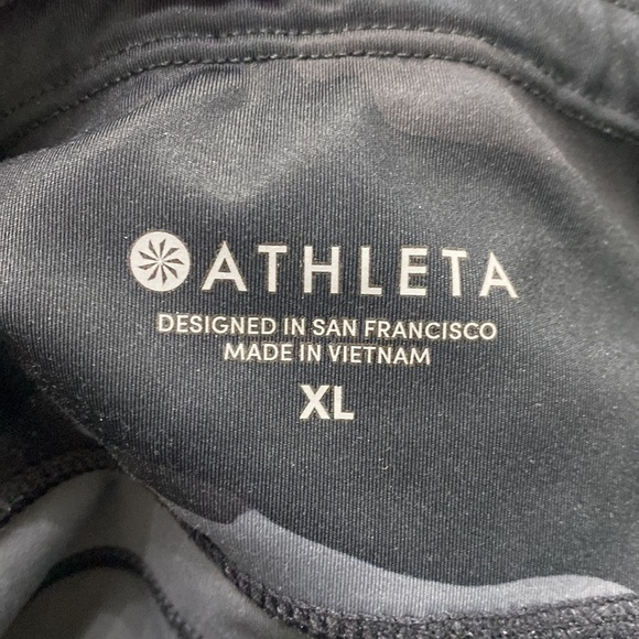 Athleta black camo crop leggings size XL. - Picture 11 of 16